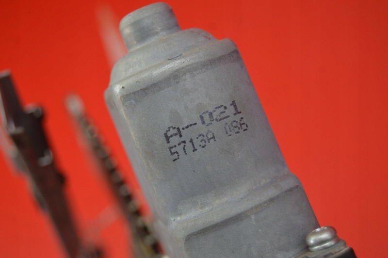 фото №8, Подъемник стекло правый перед eu 5713a086 mitsubishi lancer 8 viii 07-11