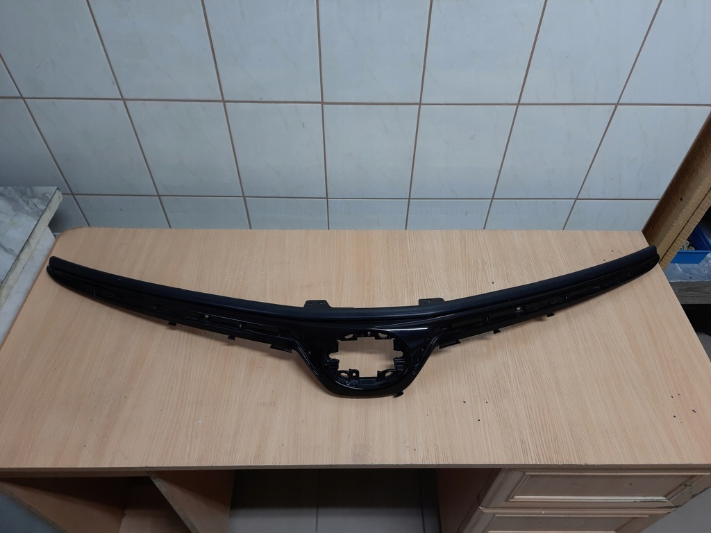 фото №1, Toyota corolla e21 18- sedan решётка радиатора решётка радиатора оригинал