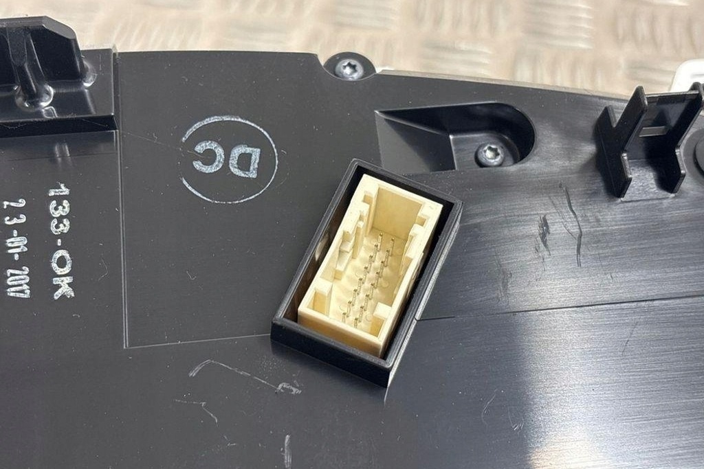 фото №8, Счетчик peugeot expert фургон 9817543780 1.6l дизель 85kw 2018