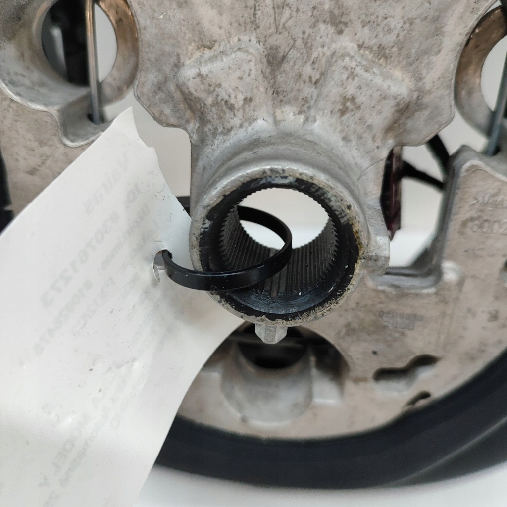 Tesla model y 2024 повітропровід Недорого