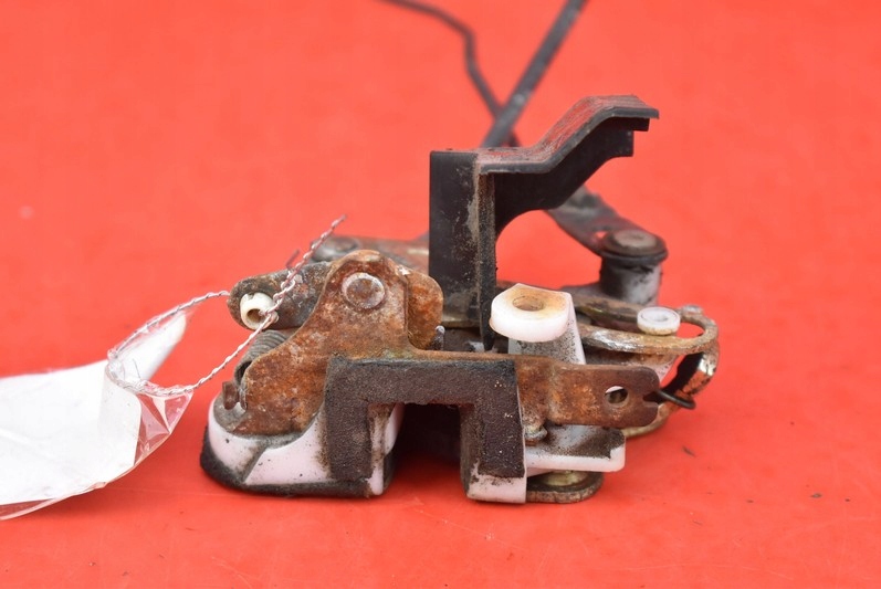 фото №1, Замок двері лівий перед передній hyundai coupe 1 i 96-99