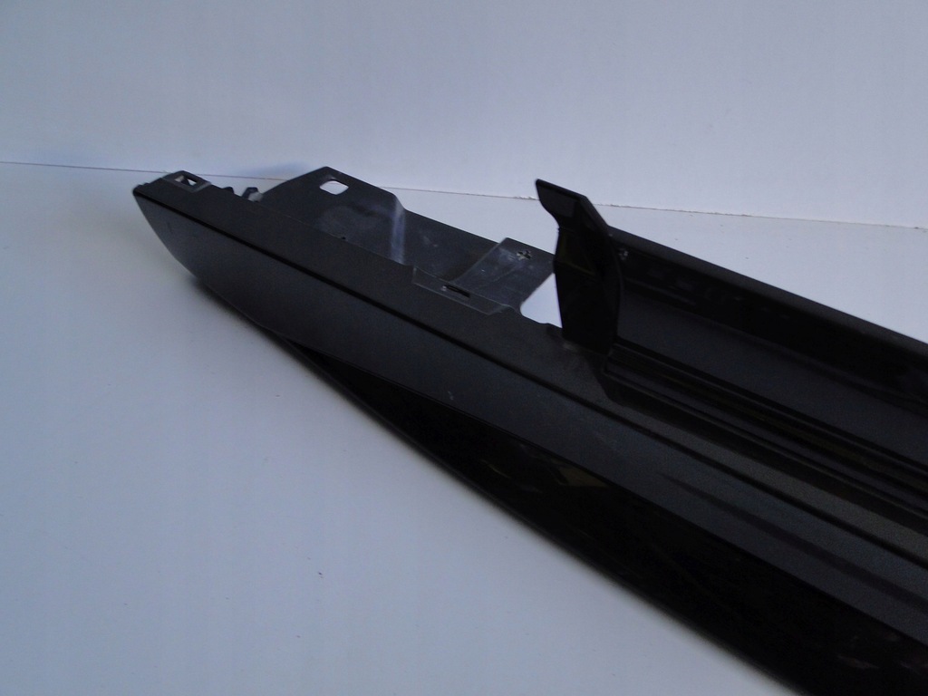 фото №12, Mercedes c klasa w206 206 молдинг поріг ліва amg