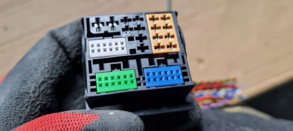 фото №9, Q3 83a штекер колодка радио 8x0035444 q5 q3 a6 a4 b9 q3 q7 4m