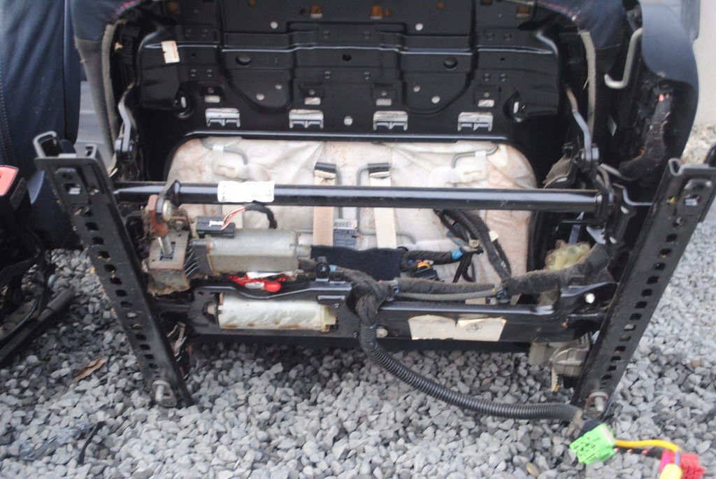 фото №9, Сиденья кожа комплект audi a6 c6 granatowe kombi