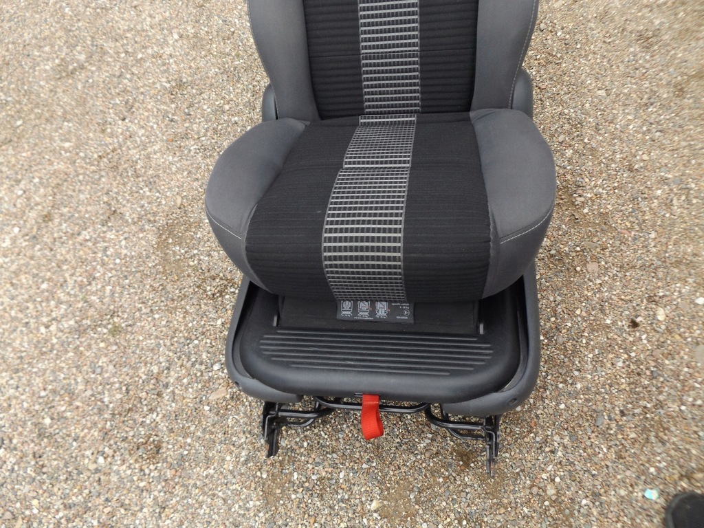 фото №5, Сидіння kinder задня vw sharan lift 09 версія united