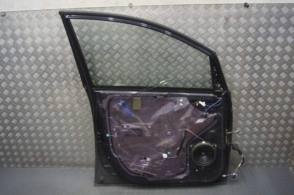 фото №8, Avensis verso 1e2 дверь левая передние