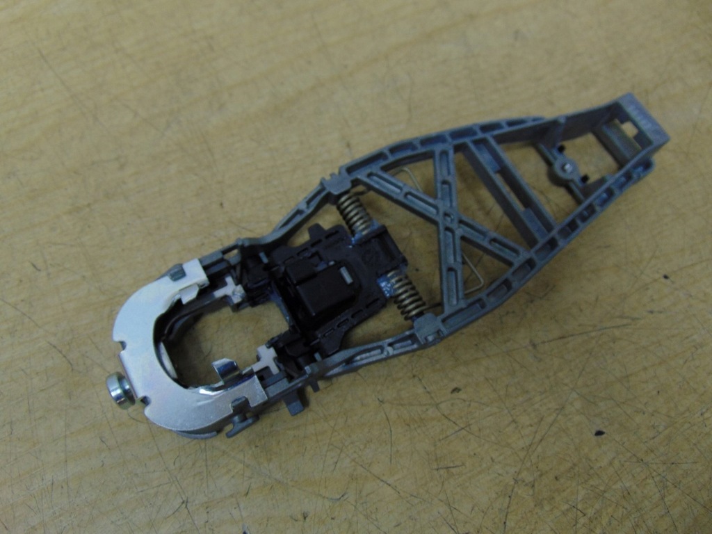 фото №1, Кронштейн кронштейн ручка vw transporter t6