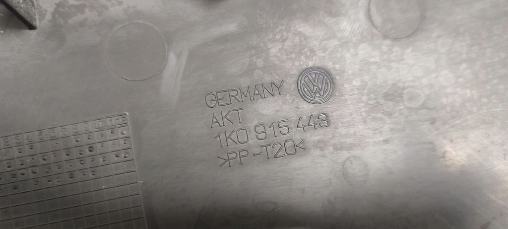 фото №10, Корпус основание аккумулятор vw touran 1,9 tdi