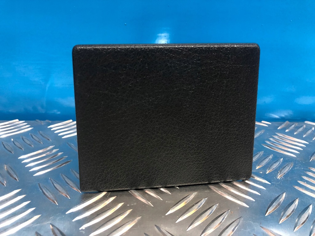 фото №1, Mercedes w203 пепельница задняя задняя бардачок