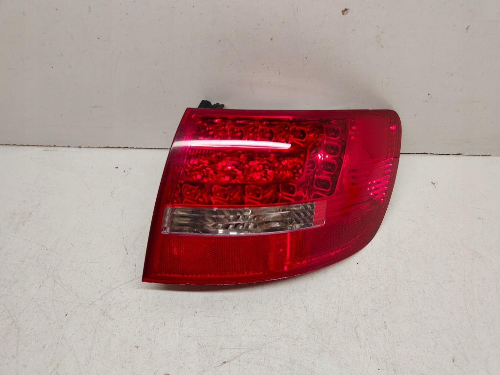 Купити Audi a6 c6 4f фара правий задній універсал led 4f9945096