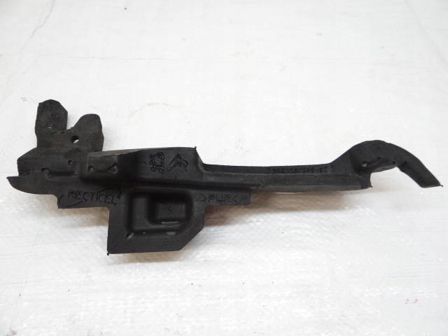 фото №5, Citroen ds3 правое шумоизоляция защита жабо 9683587580