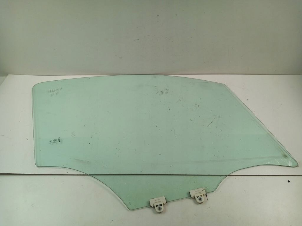 фото №1, Nissan nv200 стекло дверь перед правый