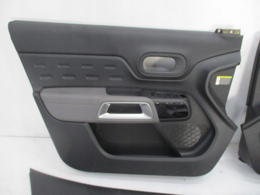 фото №2, Обивка дверь citroen c5 aircross перед