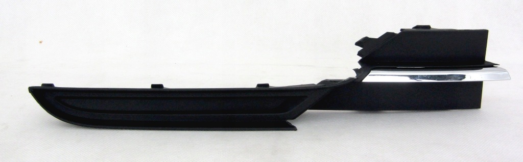 фото №1, Решётка радиатора решётка w бампер правая vw golf sportsvan 02.2014-