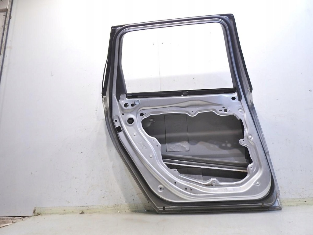 фото №10, Двері лівий задня 426-26 volvo v70 iii