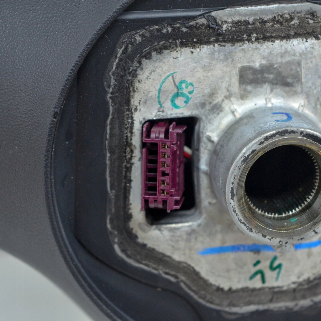 Tesla model s 2018 повітропровід Зі Шроту