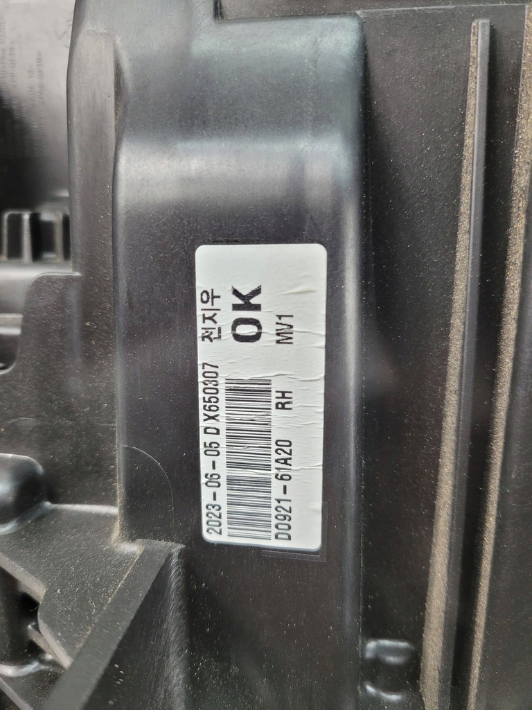 фото №9, Kia ev9 права передня лампа full led