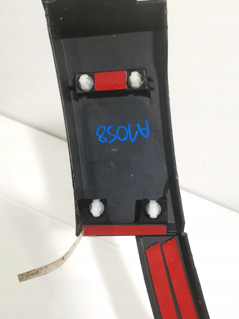 фото №11, Skoda karoq молдинг крыла правый перед oryg !!