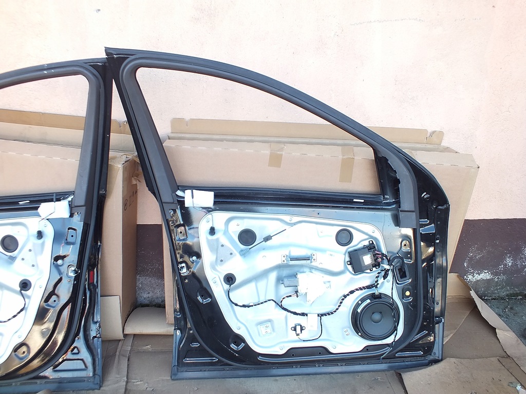 фото №7, Mercedes w251 дверь передние перед правое левая c197