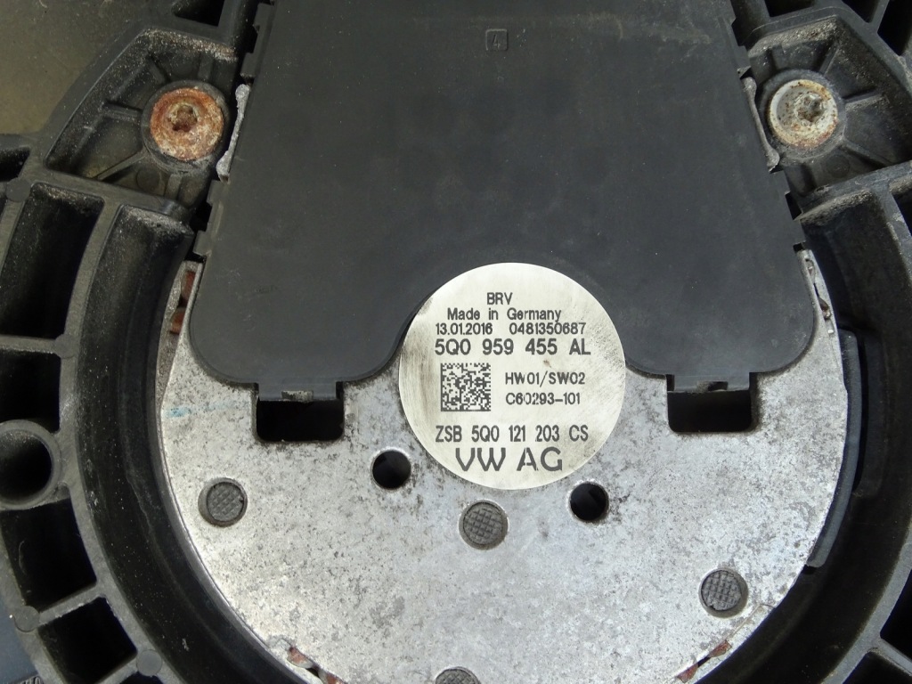 Радиатор воды 5q0121251ec вентилятор 5q0959455al 1.6 tdi a3 8v leon 3 Доставка