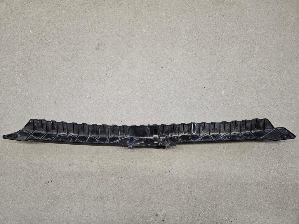 фото №2, Lancia thema ii 11- направляющая бампера задняя средний 68046498ac