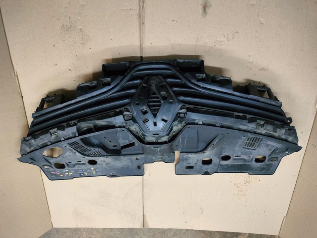 Купити Renault clio iv lift решітка радіатора решітка радіатора бампера 622562901r оригінал