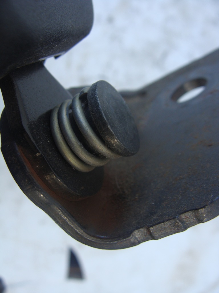 фото №6, Кліпса вставка сидіння сидіння поперечина задня renault megane ii hb