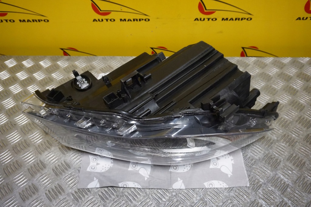 Mercedes-benz cla w117 2013 - фара лампа bi-xenon права америка Київ