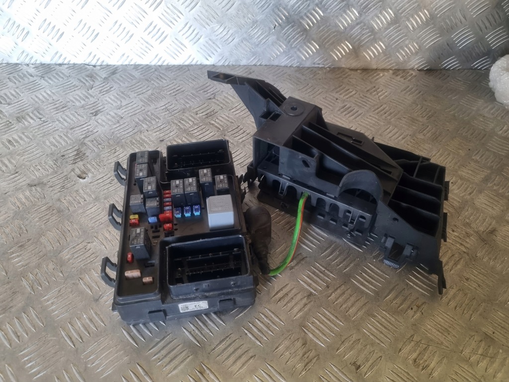 фото №3, Ford galaxy mk4 2.0 tdci коробка предохранителей