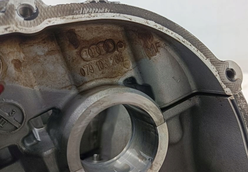 фото №14, Головка правая audi a6 c6 a8 d3 s5 rs5 rs4 4.2 fsi v8 bvj 079103374bn