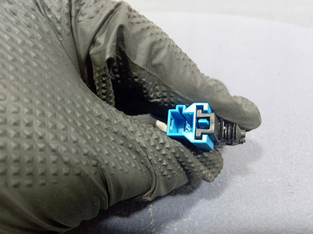 фото №6, Mercedes gls x166 замок пряжка поперечина задняя 3 ряд a1668602469