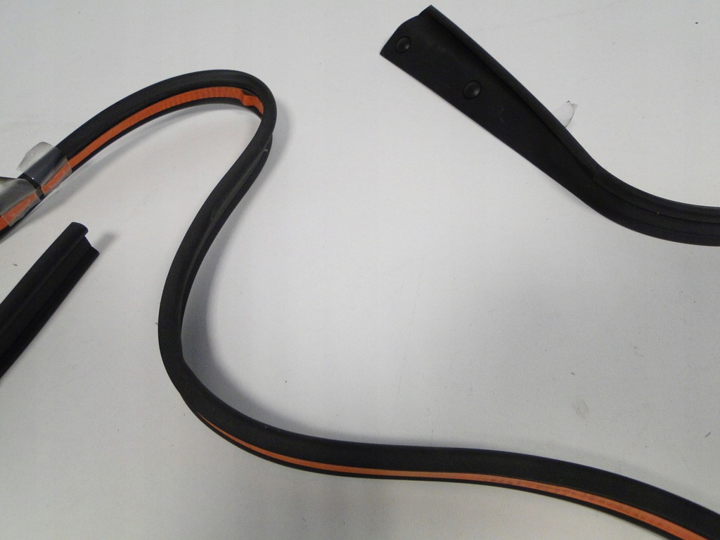 фото №9, Mercedes прокладка кузовна ліва дах ml 164 w164 a1646904598