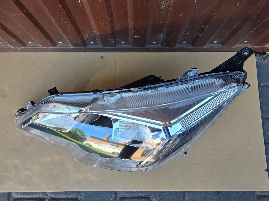 фото №1, Фара лампа левая mitsubishi space star ii 2 lift 19- 8301d445 idealna