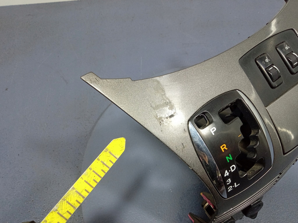 фото №7, Toyota sienna ii xl20 03- рамка консоли бардачок подстаканник 55420-ae010