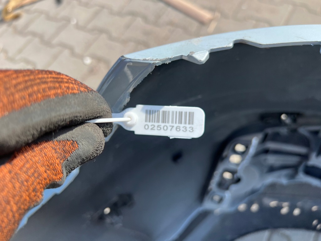 Бампер задний  задний bmw 7 g70 m набор цвет c4p Киев