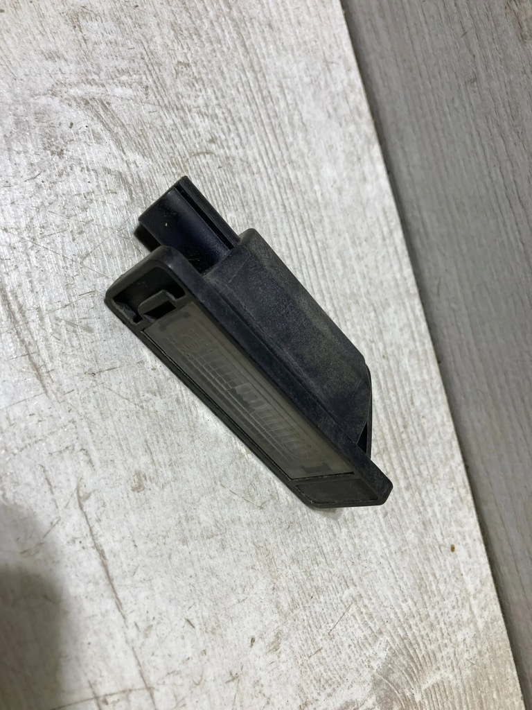 фото №1, Renault clio v 2019 лампа номерного знака задня