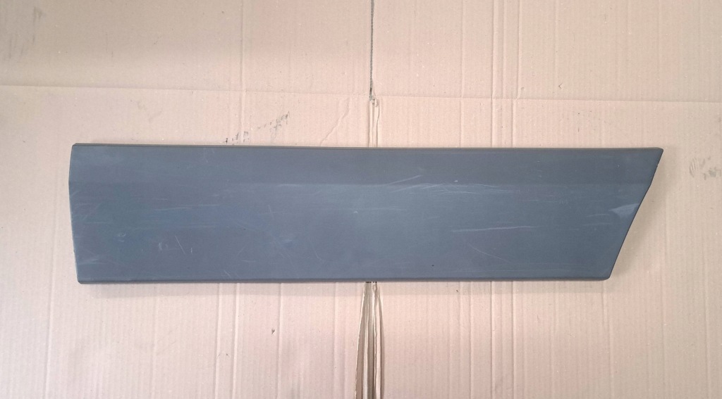 Купити Mercedes sprinter 906 молдинг двері правий перед