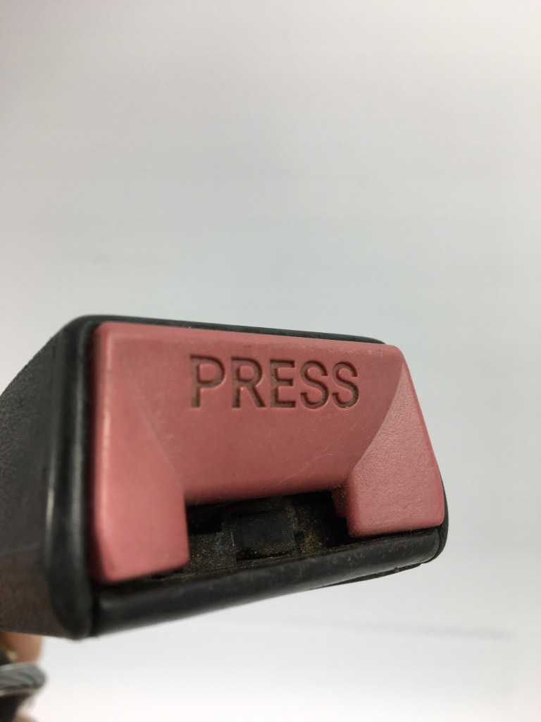 Клипсы ремней безопасности задние mercedes w124 sedan 1248601696 с Разборки