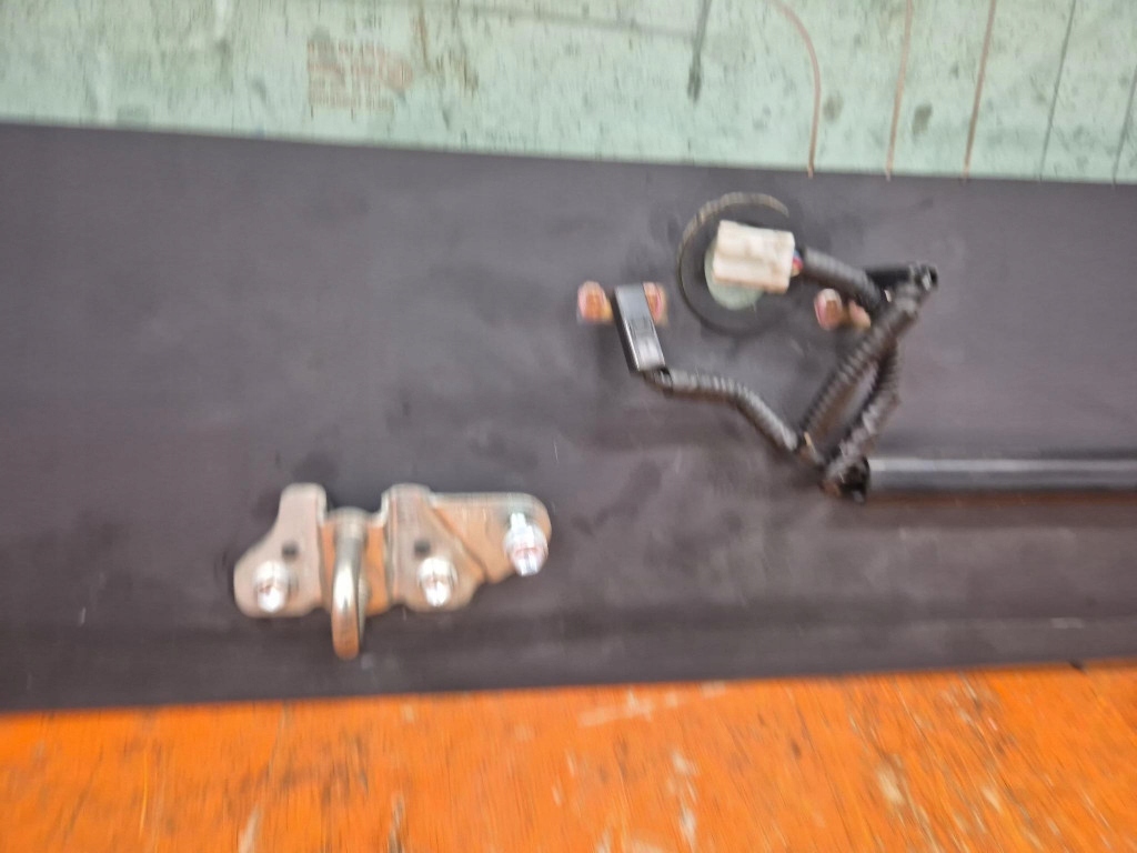 Peugeot 107 05-08 hb 5d скло задня задній Доставка