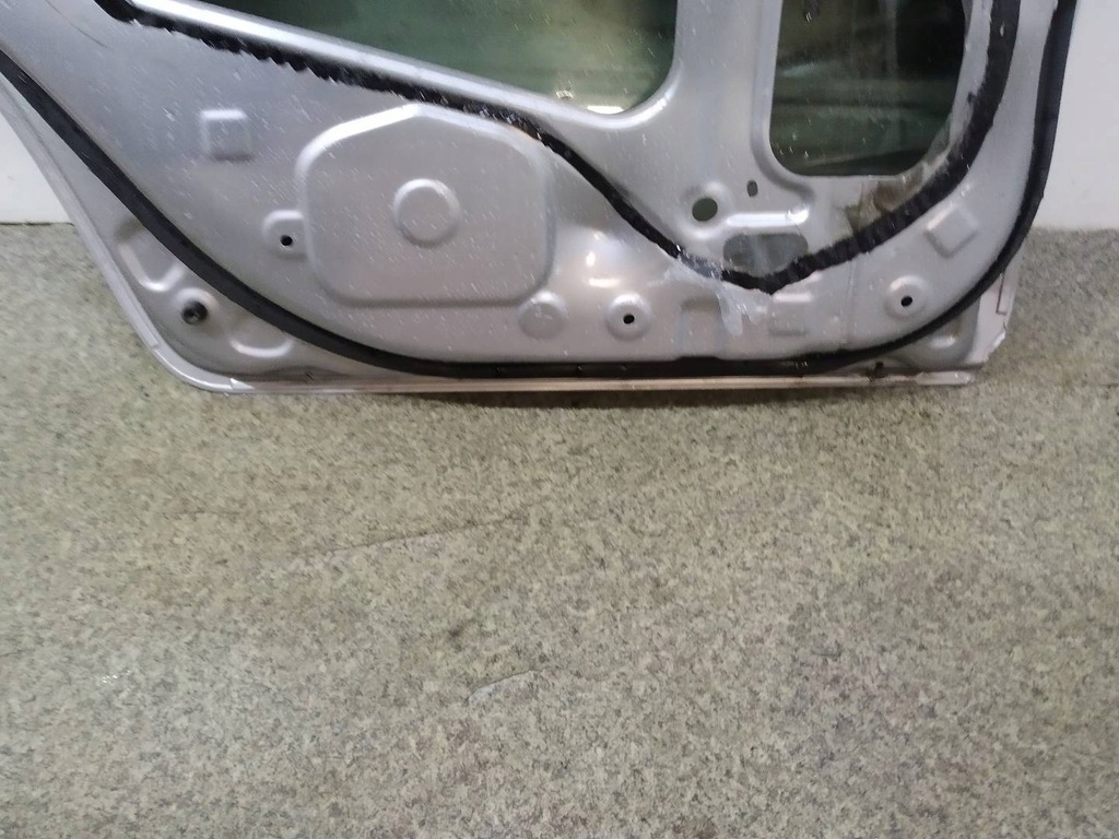 фото №13, Дверь левая задняя sedan e16 e17 e18 lift toyota corolla xi 2013-