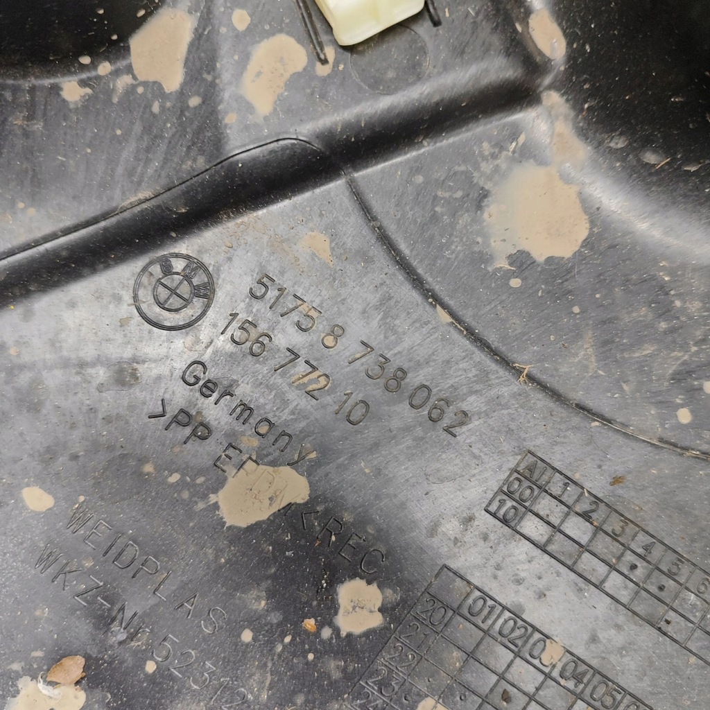 фото №6, Bmw i4 2023 задняя сторона правая мат багажника do кузов pickup