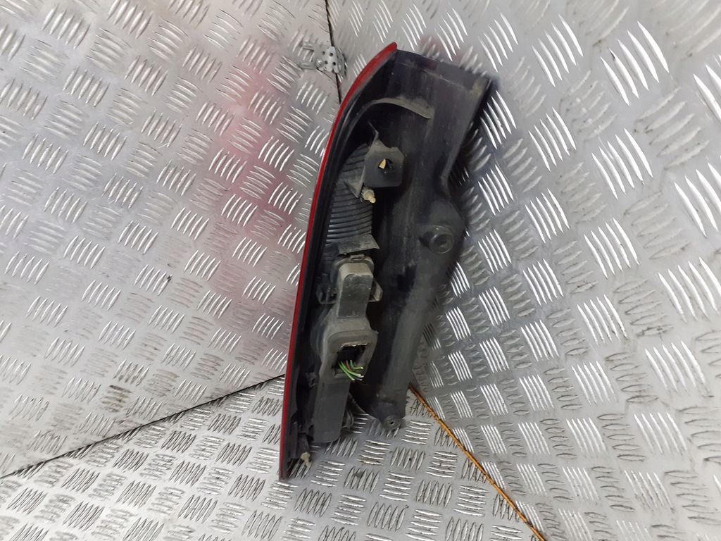 фото №2, Лампа правая задняя renault espace iv 8200027152