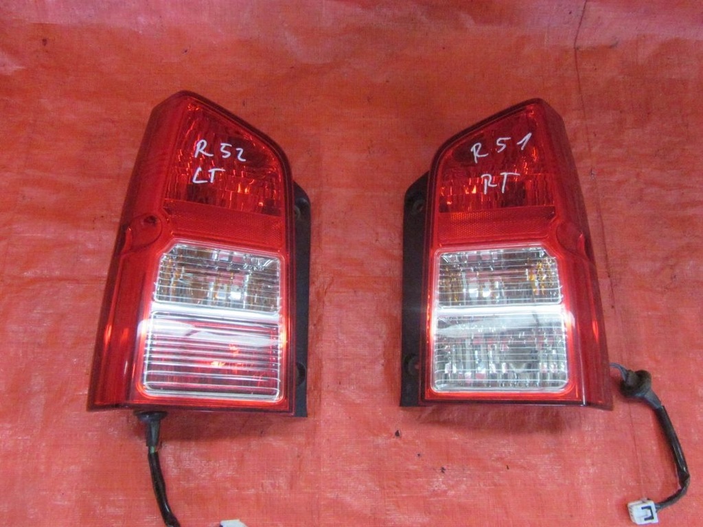 фото №1, Nissan pathfinder r51 лампа задня eu