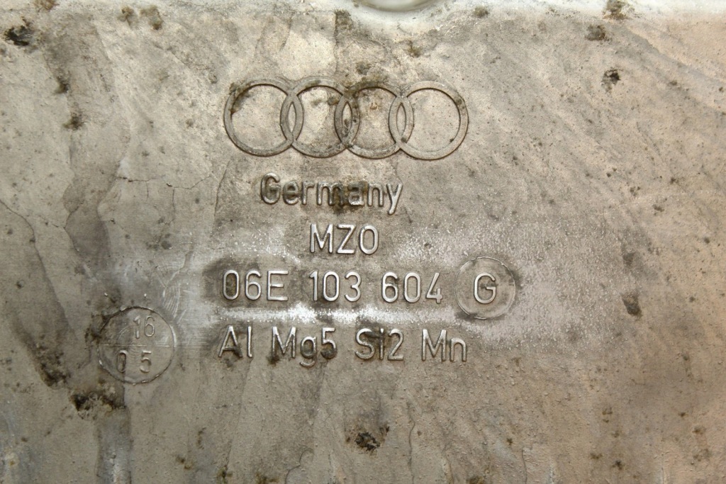 Піддон масляна audi a6 c6 3.2 fsi auk 06e103604g 8122700-111 Зі Шроту