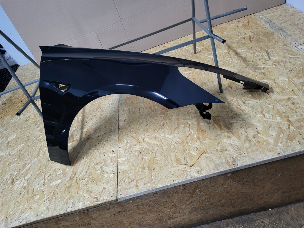 Tesla 3 3 крыло  передний перед правый  оригинальный Оригинал