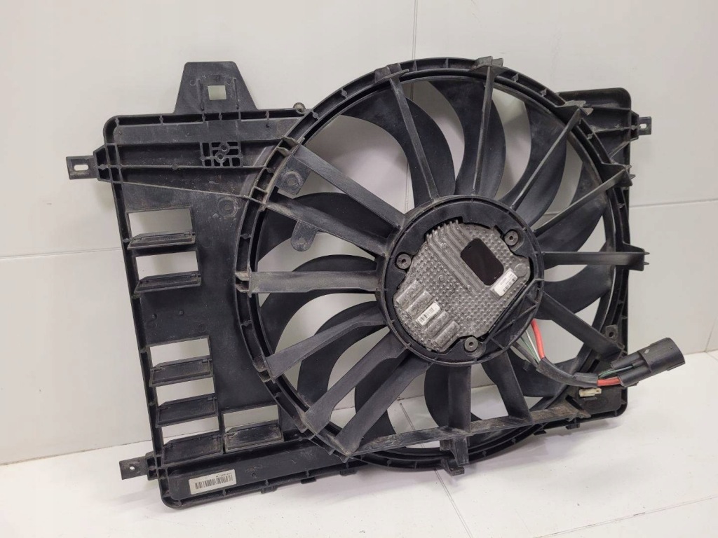 Вентилятор радиатора land rover discovery sport 2017 gj32-8c607-bb Недорого