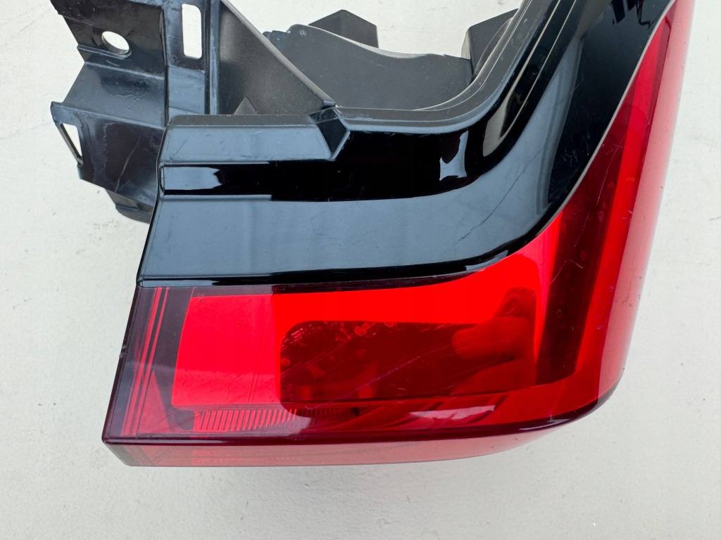 фото №10, Toyota rav4 v 5 19r- лампа w крыло правый задняя 81550-42230