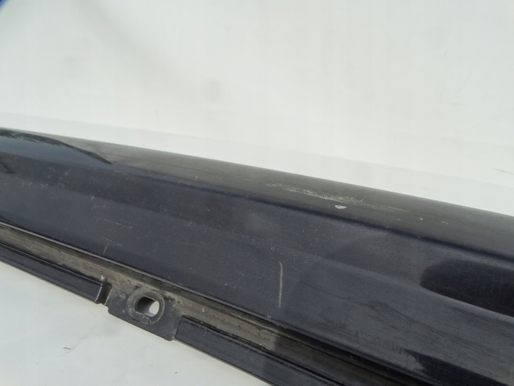Накладка  накладка порога  правая левая 13187549 / 13187550 opel vectra gts в Украине