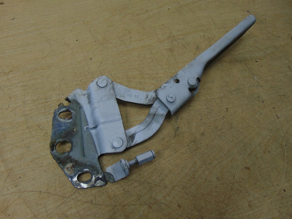 фото №10, Петля капот лівий vw passat b7 lb9a 3aa823301