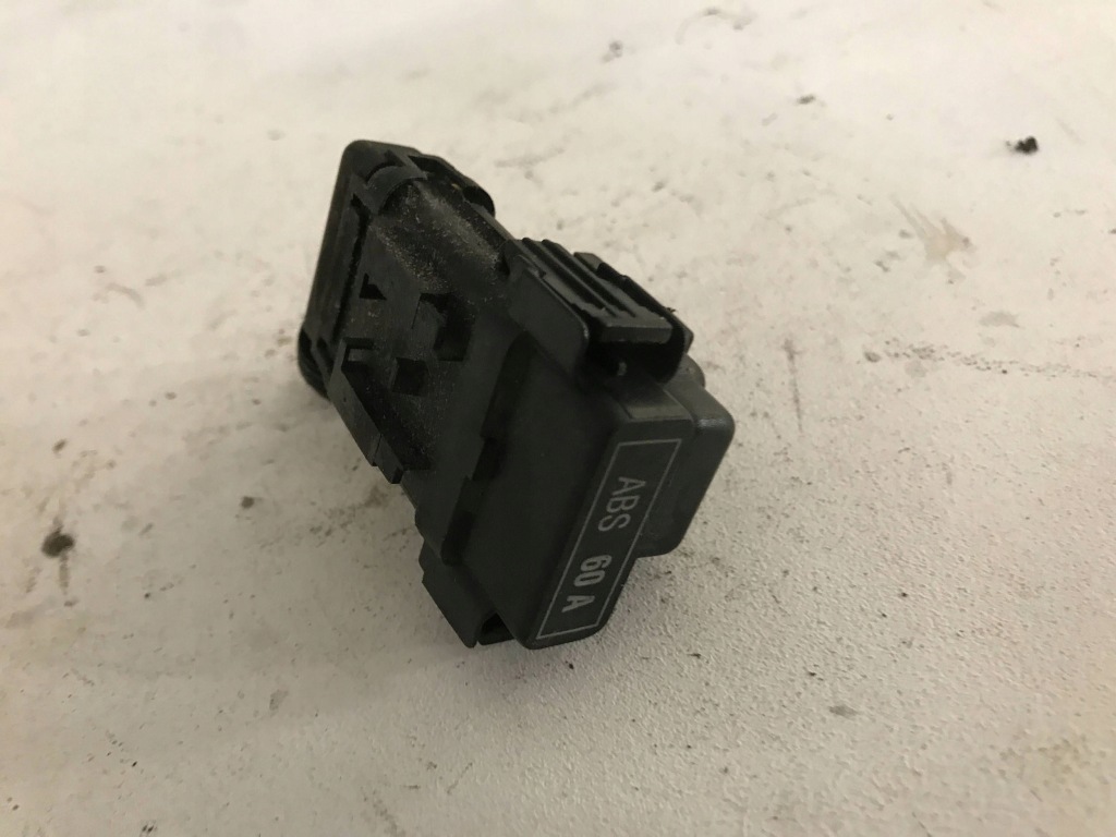 Купить Предохранитель середина renault clio 2